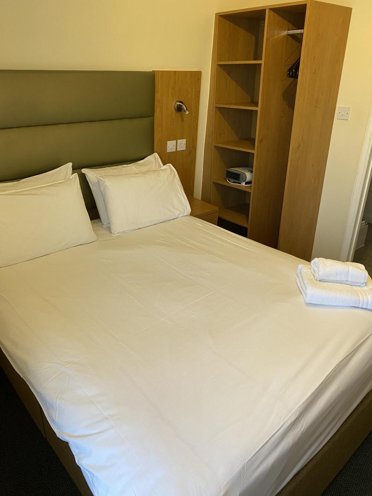 New Inn Hotel Lechlade Ruang foto