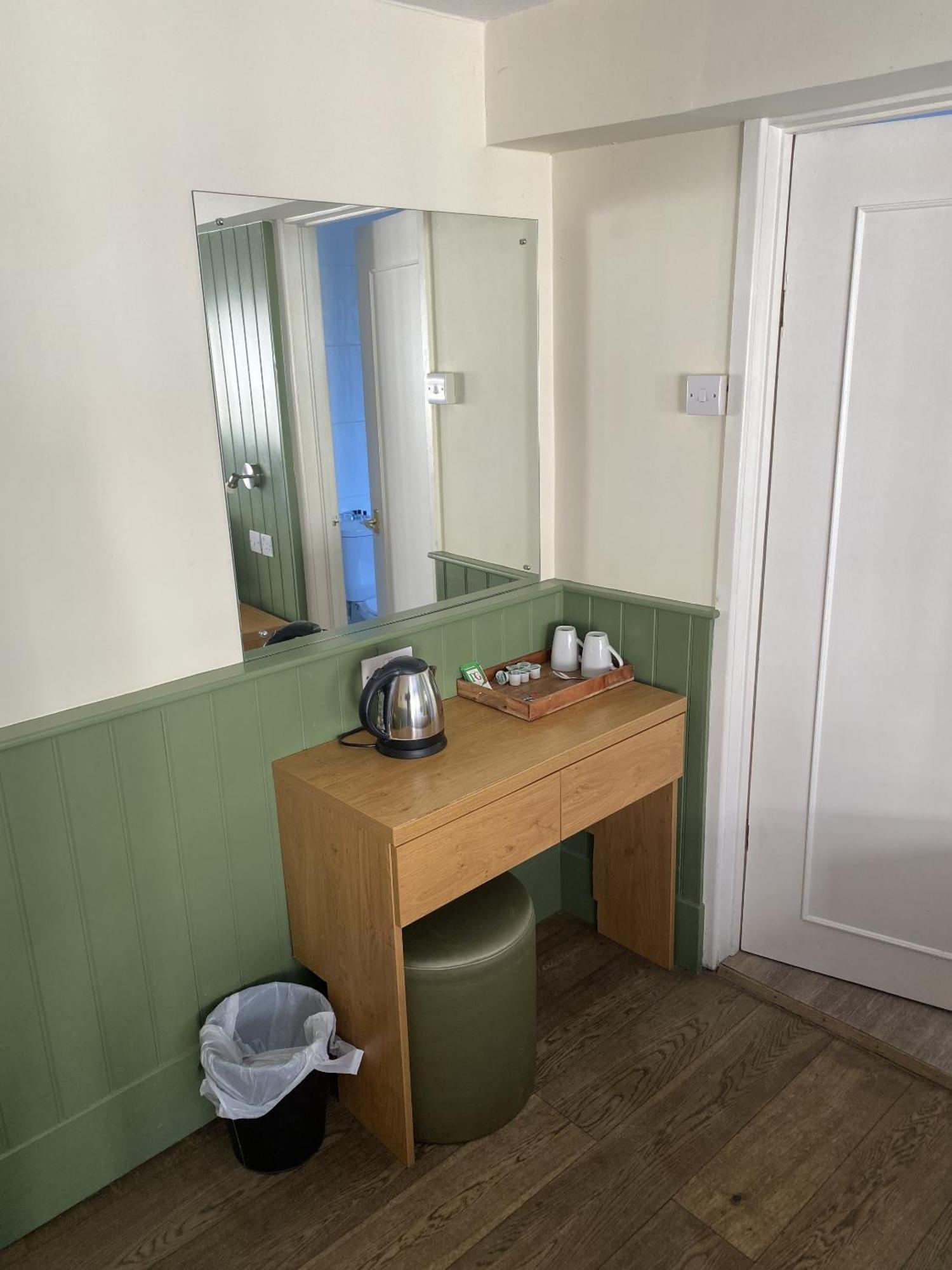 New Inn Hotel Lechlade Ruang foto