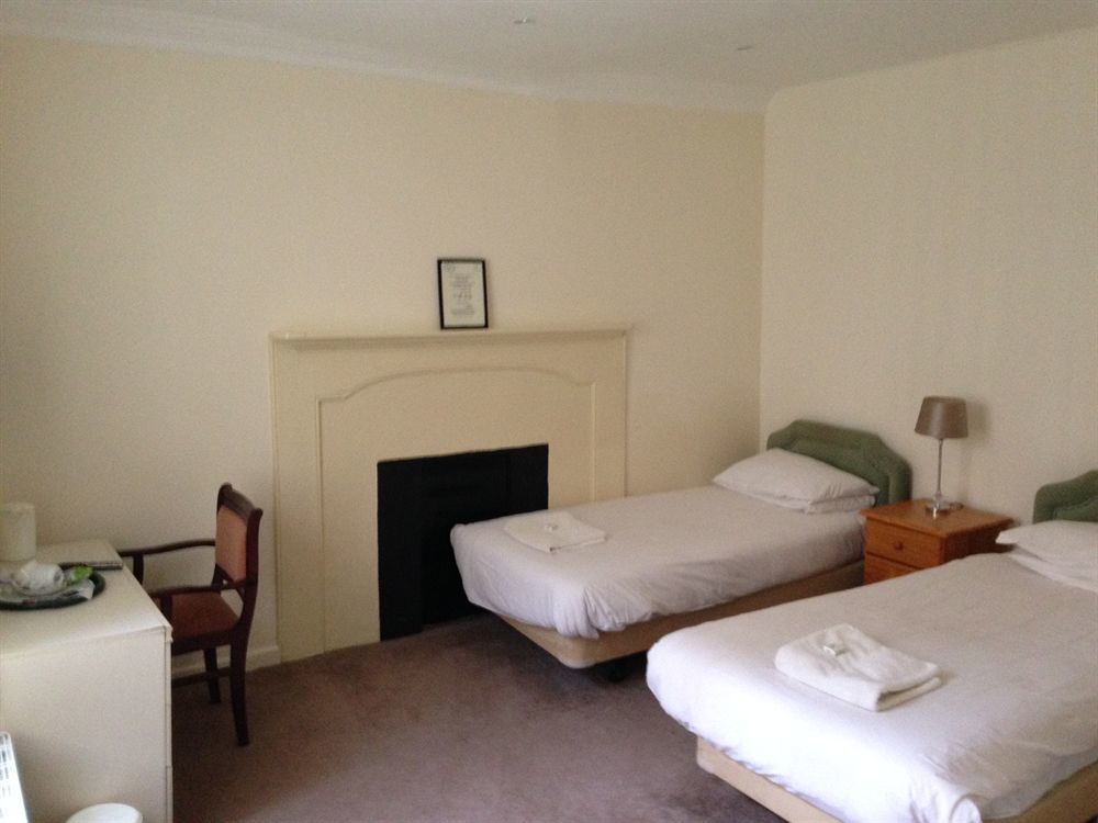 New Inn Hotel Lechlade Bagian luar foto