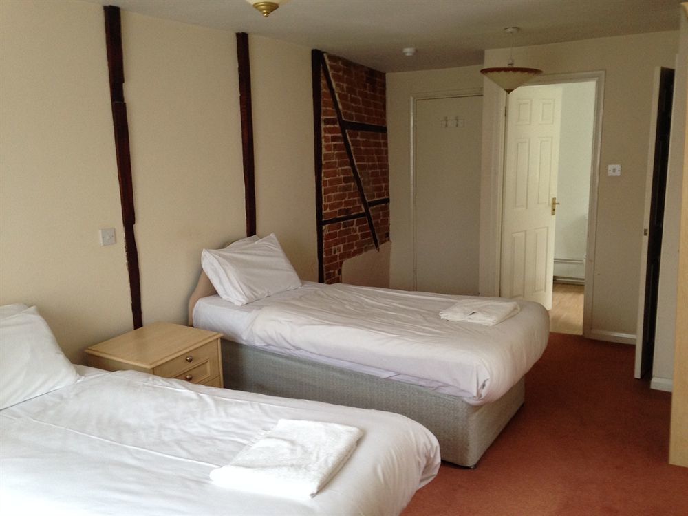 New Inn Hotel Lechlade Bagian luar foto